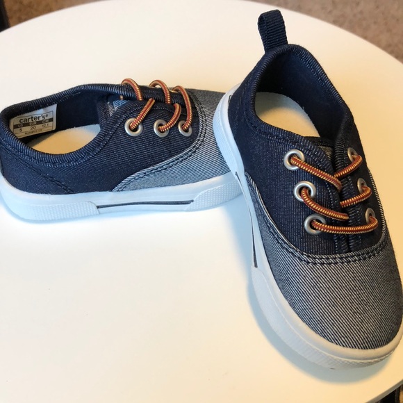 Casual denim toddler shoes. - Picture 2 of 6